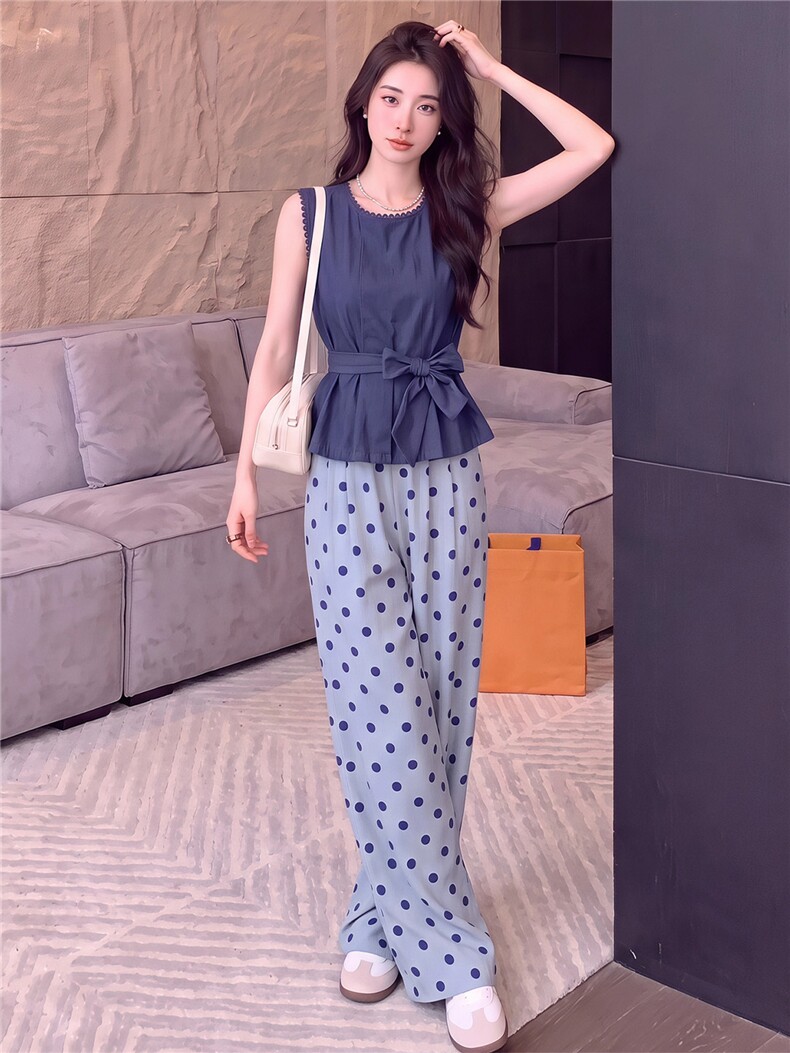 温柔系蓝色无袖花边拼接套装女夏款绑带收腰上衣波点阔腿裤两件套,女装套装/套裙,江南