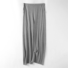 灰色