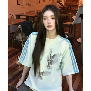抖音得物品质二开240克宽松纯棉美式潮牌印花三条杠中性风短袖T恤图片