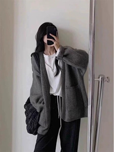秋冬新款女V领外搭纯色韩版毛衣外套显瘦羊毛开衫图片