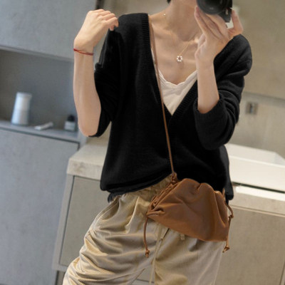 2025年秋季新款四扣针织羊毛开衫外套时尚休闲通勤百搭，女装羊毛衫，洁纯羊绒