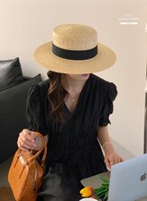 法式方领泡泡袖连衣裙夏季设计感小众温柔高级感，女装连衣裙，香丽迪1