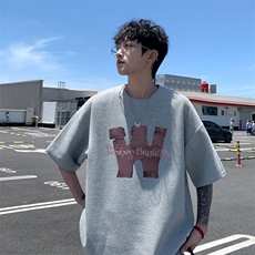 灰色