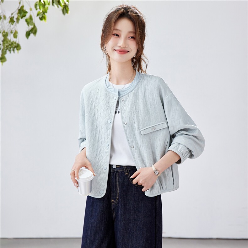 2026年春季宽松毛线拼接圆领菱形格棒球服短外套上衣,女装短外套,简韵佳