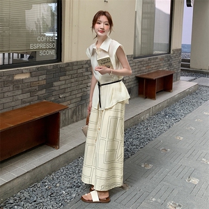 夏季新品 设计感小衫+几何印花半身裙两件套2C285 1835 P160 K238图片