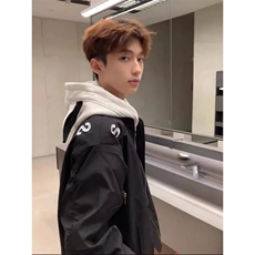 美式高街字母刺绣棒球服男春秋潮牌高级感cleanfit短款立领棒球服，女装职业装，四季星座505