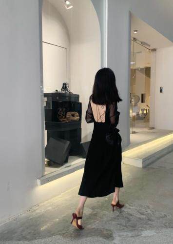 后露背连衣裙，女装连衣裙，CHOCOLATE