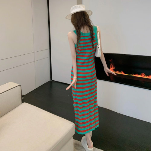 2021夏季新款女装网红条纹针织吊带连衣裙设计感小众无袖背心裙潮,女装连衣裙,潮品会