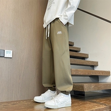 卡其色