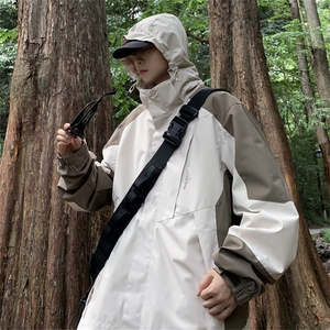 秋季潮牌外套男士拼接宽松百搭连帽冲锋衣夹克休闲棒球服CF76-P68图片