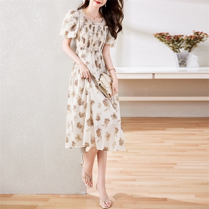 新增色2024夏季新款女装宽松遮肚子显瘦小个子时尚印花减龄连衣裙图片