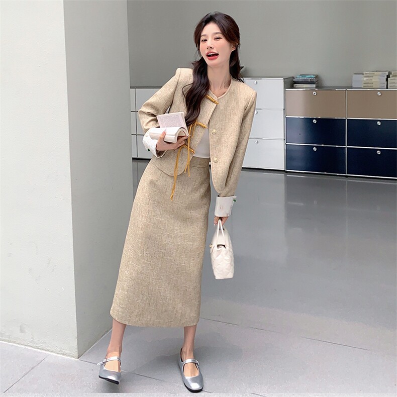 新中式国风显瘦套装女2025春秋季新款高级感盘扣外套半身裙两件套,女装套装/套裙,2C081