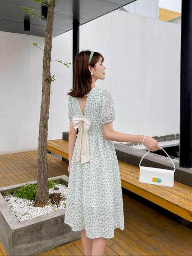 【现货】夏季新款后背蝴蝶结连衣裙，女装连衣裙，芷炫