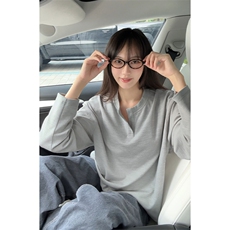 灰色