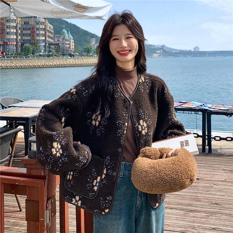 【已出货】咖色花朵羊羔毛外套W605P195K298,女装短外套,2C209