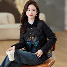 时尚个性短款印花羽绒服轻薄保暖显瘦外套，女装羽绒服，魅影