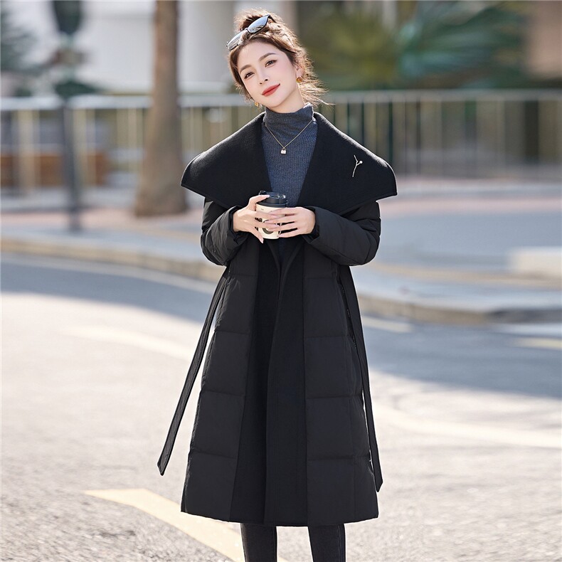 现货（bao'kuan）加长款2025冬装新款简约时尚羊毛大翻领羽绒服,女装羽绒服,美沁
