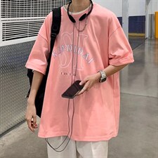 粉红色
