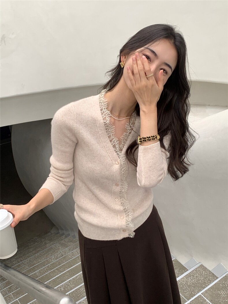 秋冬新款v领蕾丝边衫女修身开衫上衣针织衫图片