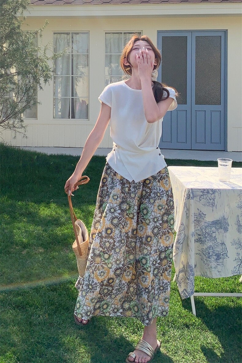 轻熟风设计感t恤套装裙女夏新款小个子显瘦休闲碎花半身裙两件套，女装套装/套裙，浙宝208A