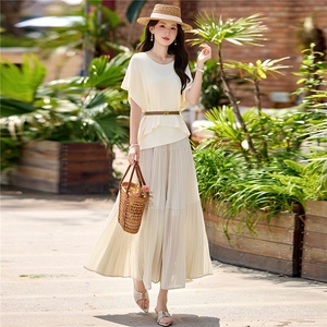 高级感慵懒风三件套套裙图片