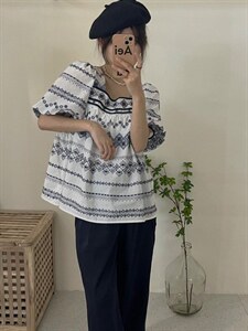 新款刺绣小衫～图片