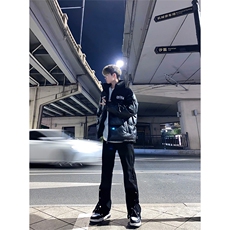 黑色