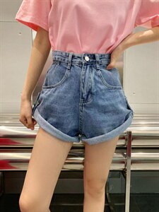 两穿短裤图片