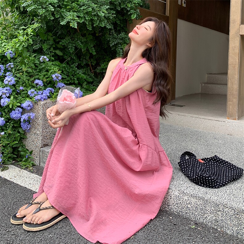 法式甜美海边度假挂脖连衣裙女夏新款超仙绝美温柔风大裙摆长裙,女装连衣裙,2C122