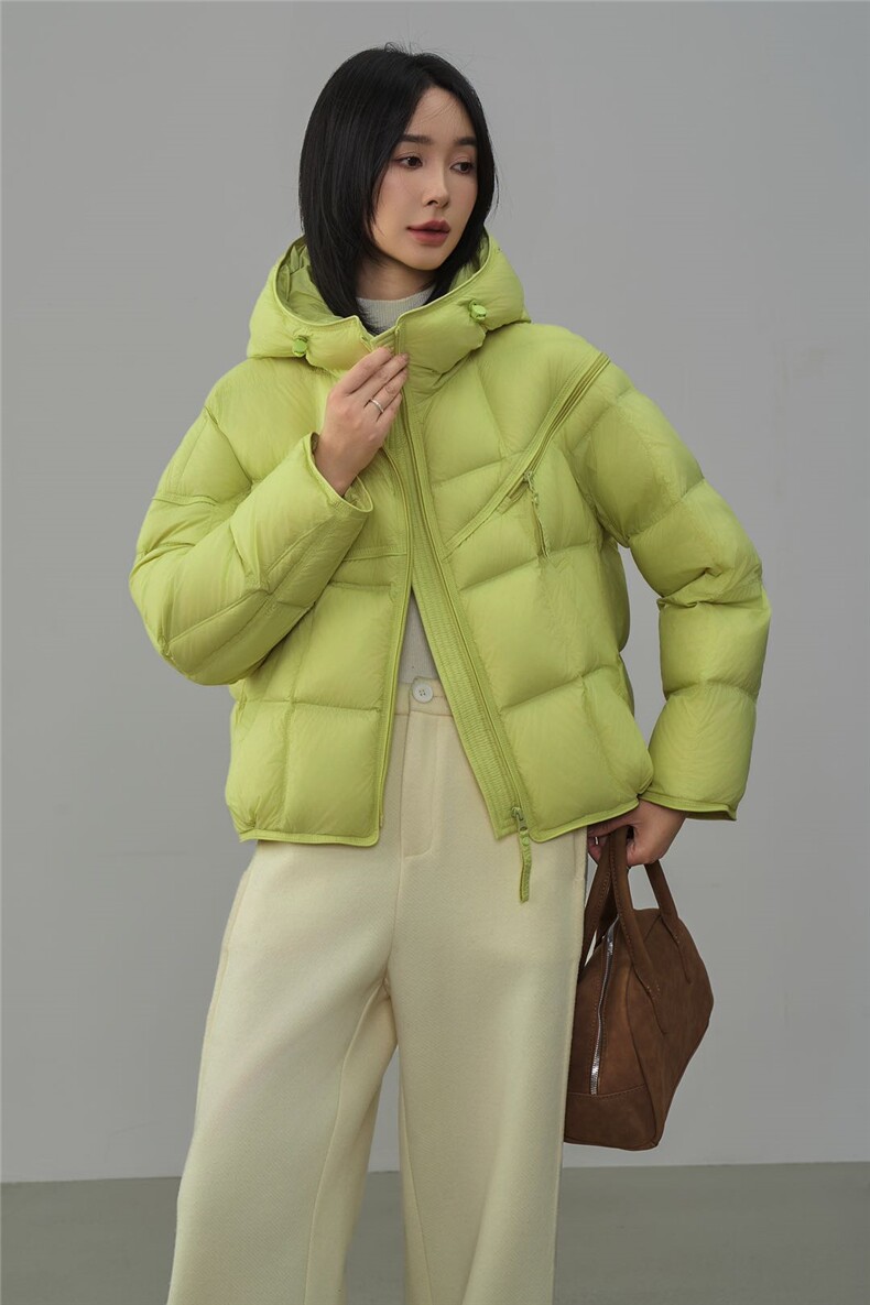 2025年冬季休闲风保暖常规90白鸭绒,女装羽绒服,阳光伊恋