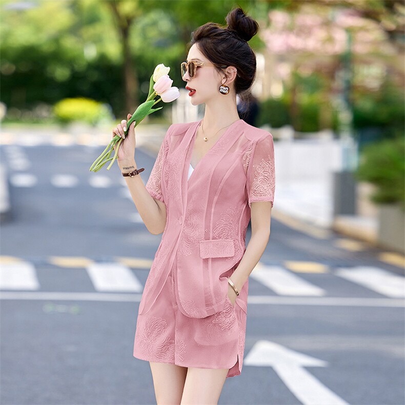 欧货时尚刺绣短裤套装女2025夏款今年流行漂亮气质炸街西装两件套,女装套装/套裙,韩美纤衣