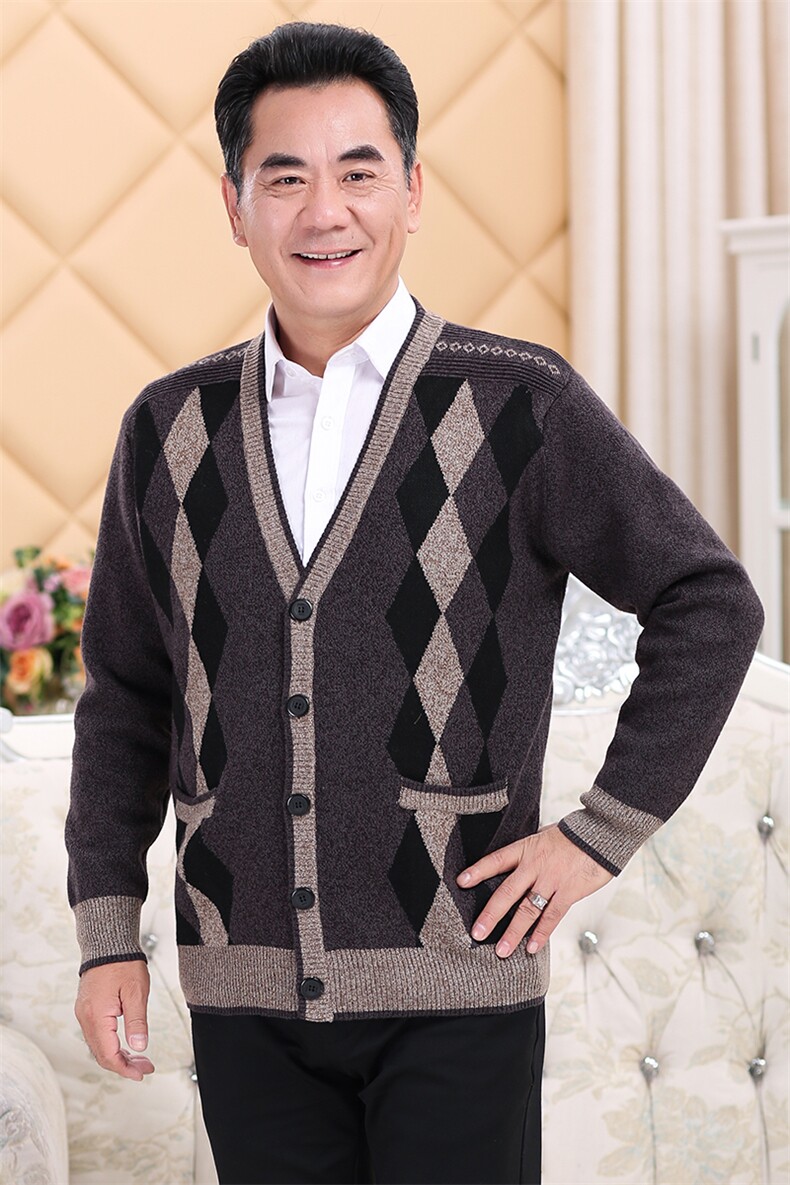 2024秋冬新款中老年男款V领拼色菱格纽扣开衫,男装羊绒开衫,衣恋羊绒