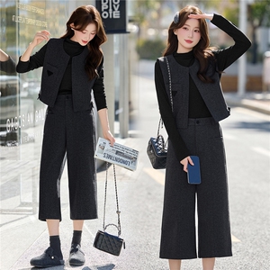 韩系灰色马甲套装女春季流行盐系又a又飒ootd三件套套穿搭宝款女，女装套装/套裙，意芙