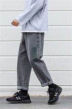 20主推四季款经典纯色休闲牛仔小脚裤宽松直筒长裤504-K2033-P48，男装牛仔裤，星座504