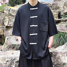 黑色