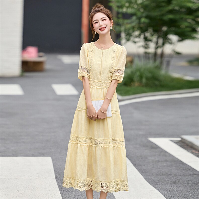 2025年夏季新款优雅蕾丝花边拼接中长款连衣裙女绝美今年流行爆款,女装连衣裙,美沁