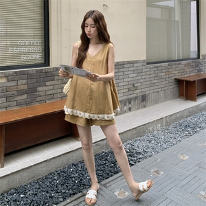 姜黄色韩系无袖V领背心短裤套装女25夏季独特漂亮气质显瘦两件套图片