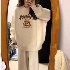 奶杏色