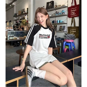 抖音得物品质二开240克宽松纯棉美式潮牌插肩三杠织带短袖T恤图片