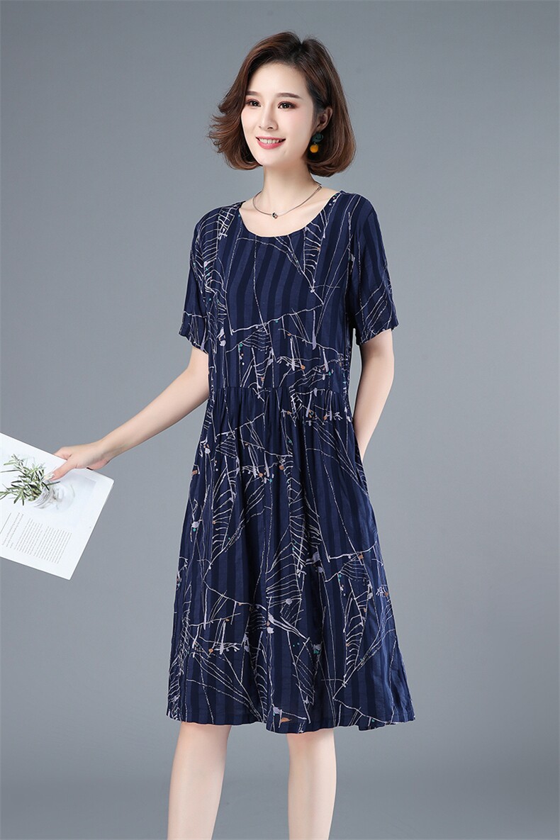 2021年夏季通勤中长款A字裙立体装饰短袖韩版40-49周岁裙子,女装连衣裙,伊满意