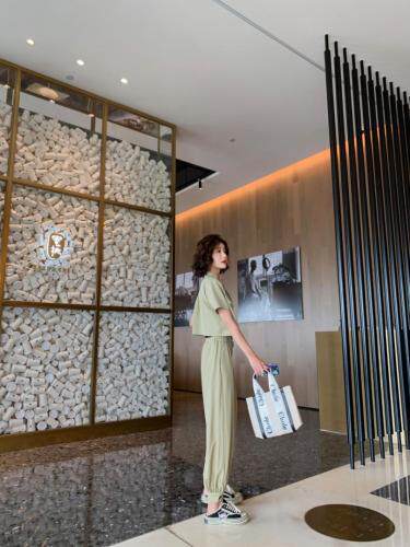 小西装哈伦裤套装，女装西装，H·SHE