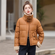 时尚羊羔毛翻领PU皮短款羽绒服女2025冬季新款宽松保暖白鸭绒外套，女装羽绒服，沐七七