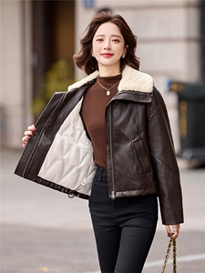 毛领拼接PU皮羽绒服女2025冬季新款小个子气质显瘦白鸭绒短款外套图片