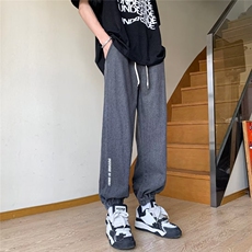 黑灰色