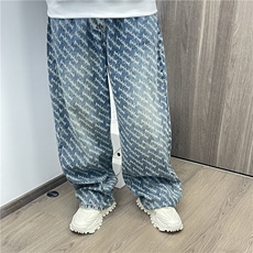 蓝色