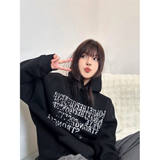 黑色