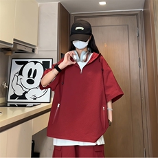 酒红色
