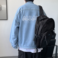 浅蓝色