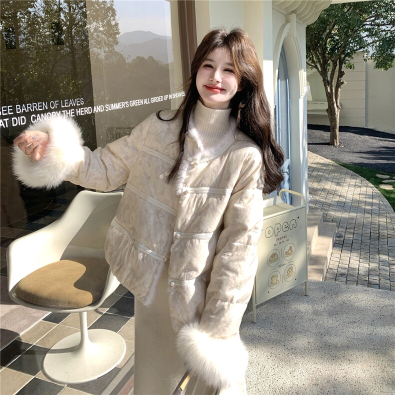 新中式风毛毛拼接设计羽绒服女2026冬季新款宽松白鸭绒保暖外套,女装羽绒服,2C218