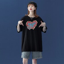 黑色